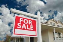 Sun brings out viewers, but home sales still sluggish