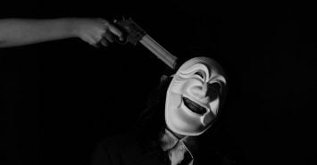 Tenant blackmailing to allow viewings?