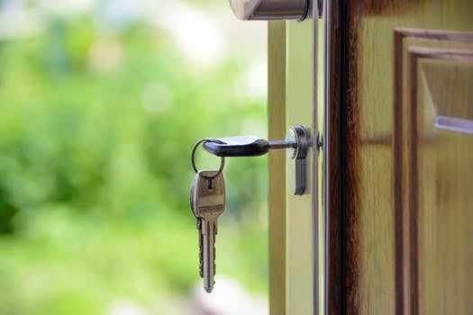 Joint HMO tenancy – Can I just change the locks?