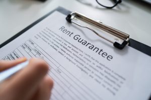 rent guarantor signs landlord form property118.com