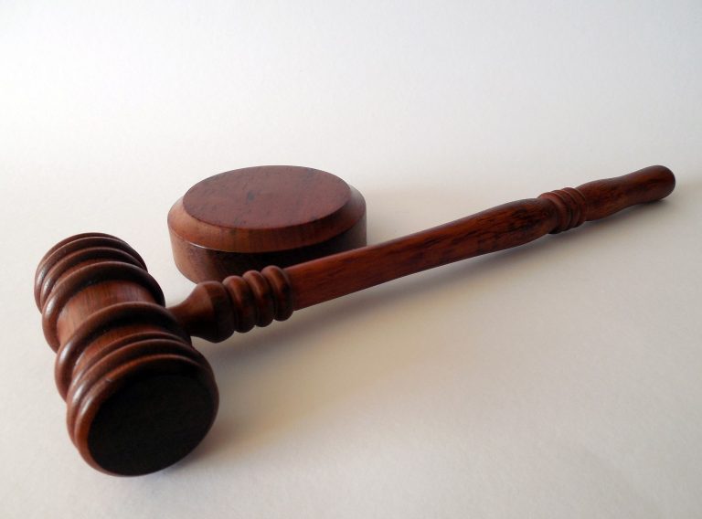 Auction hammer house sold as vacant possession property118.com