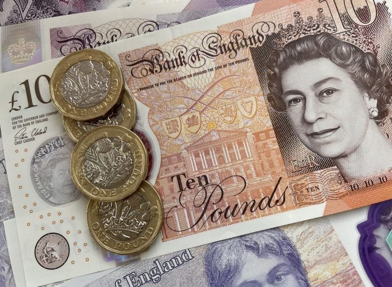 picture of £10 note, landlord Property118.com