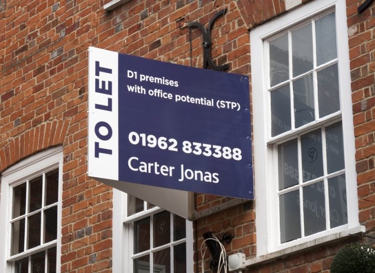 Pic of commercial property to let landlord referencing property118