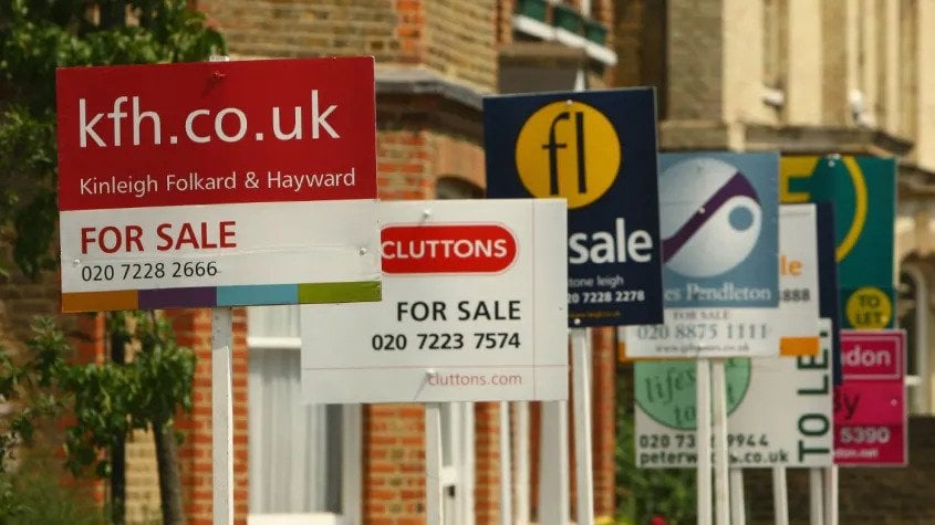 UK house prices plunge at the fastest pace in 13 years