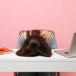 pic of landlady leaseholder researching leasehold law uk property118