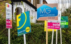 pic of houses for sale uk boards as prices set to fall property118