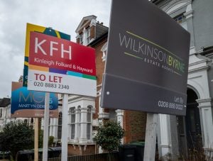 pic of to let boards uk supply of homes to rent in london improves property118