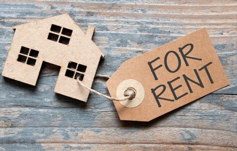 pic of house and tag saying for rent as rents reach new hights in the uk property118