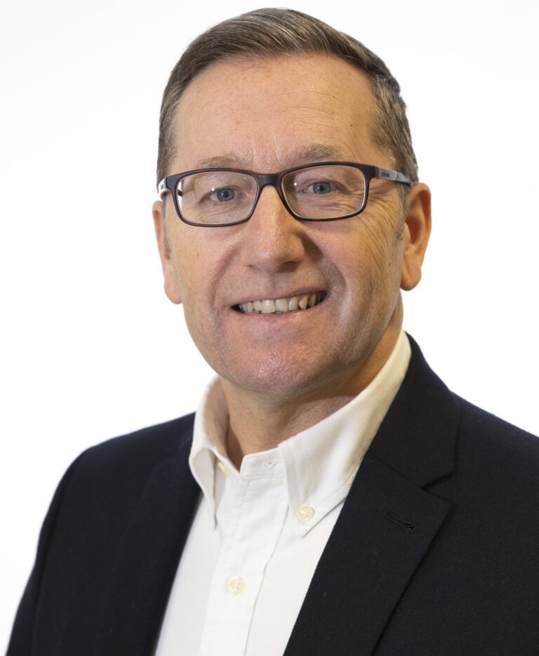 Business professional in suit representing Aldermore mortgage update