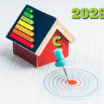 House with EPC graph on the roof, a pin in a target and 2028 text