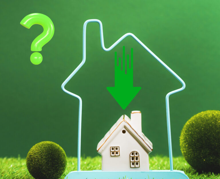 Illustration of house downsizing concept with green arrow and question mark.
