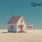 Small house with “For Rent” sign symbolizing UK rental market decline